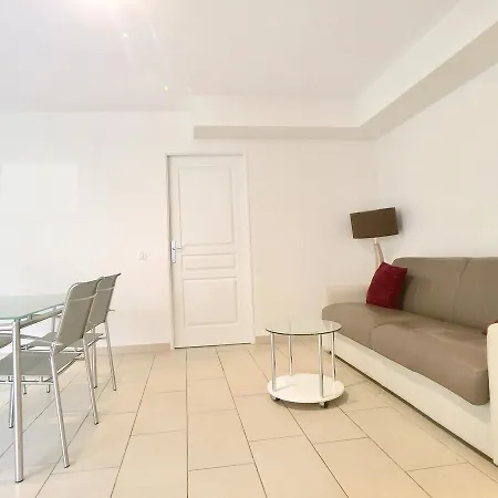 Апартаменты Homeplace Appart Seaport Center